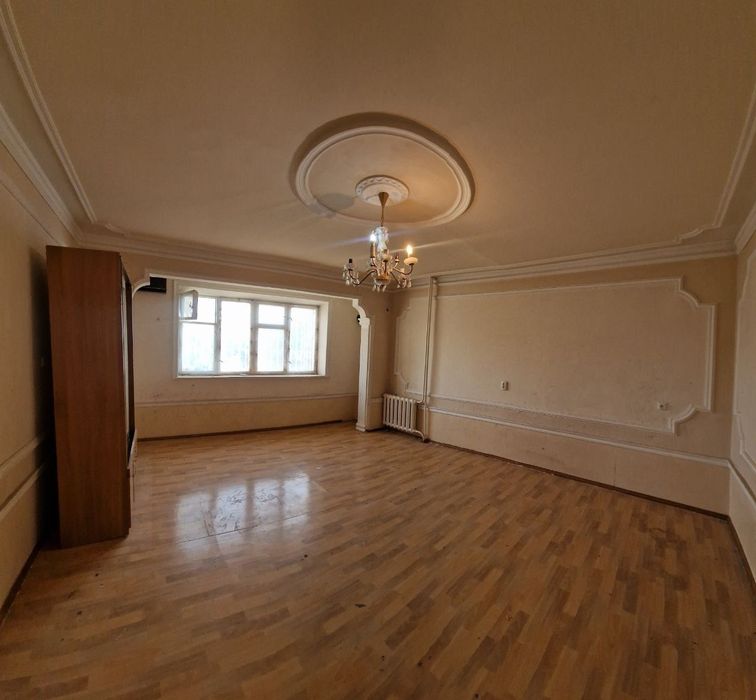 Юнусобод-3 Универсам базар и Метро 4 комнатная квартира