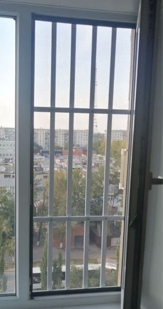 Продам защитную решетку от выпадения
