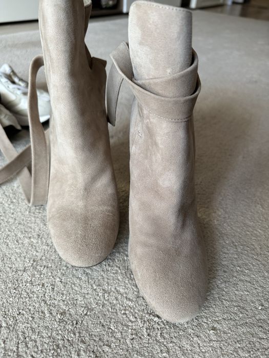 Обувки Guess Модерен цвят