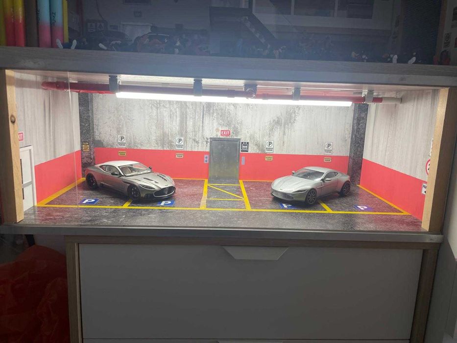 Vand diorama 1:18 parcare subterana pt 4 masini