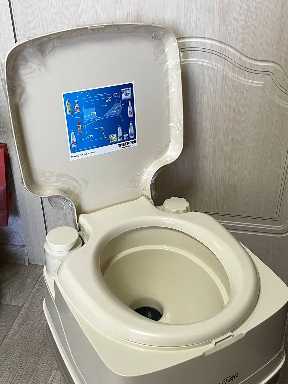 Практически новый биотуалет Thetford Porta Potti Qube 365