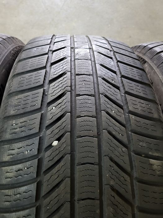4 anvelope 235 55 R 17 Continental iarna