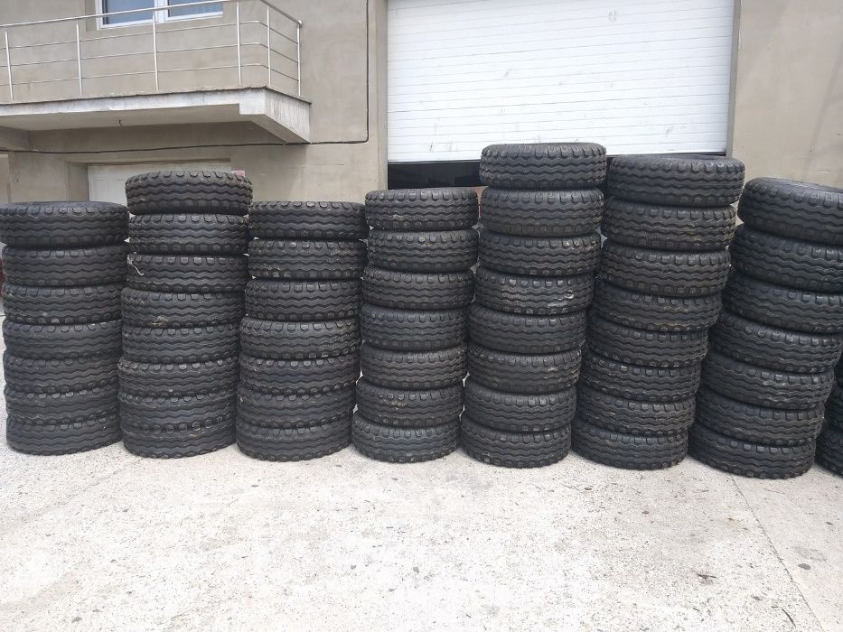Cauciucuri noi pentru remorca 10.0/75-15.3 cu 12 ply garantie 2 ani