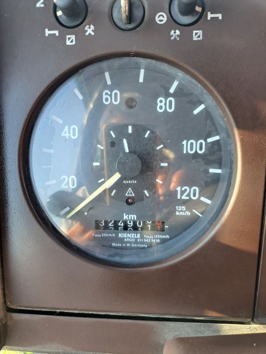 Камион- Мерцедес