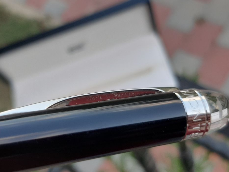 Pix MontBlanc Starwalker Ballpoint (model 8486)
