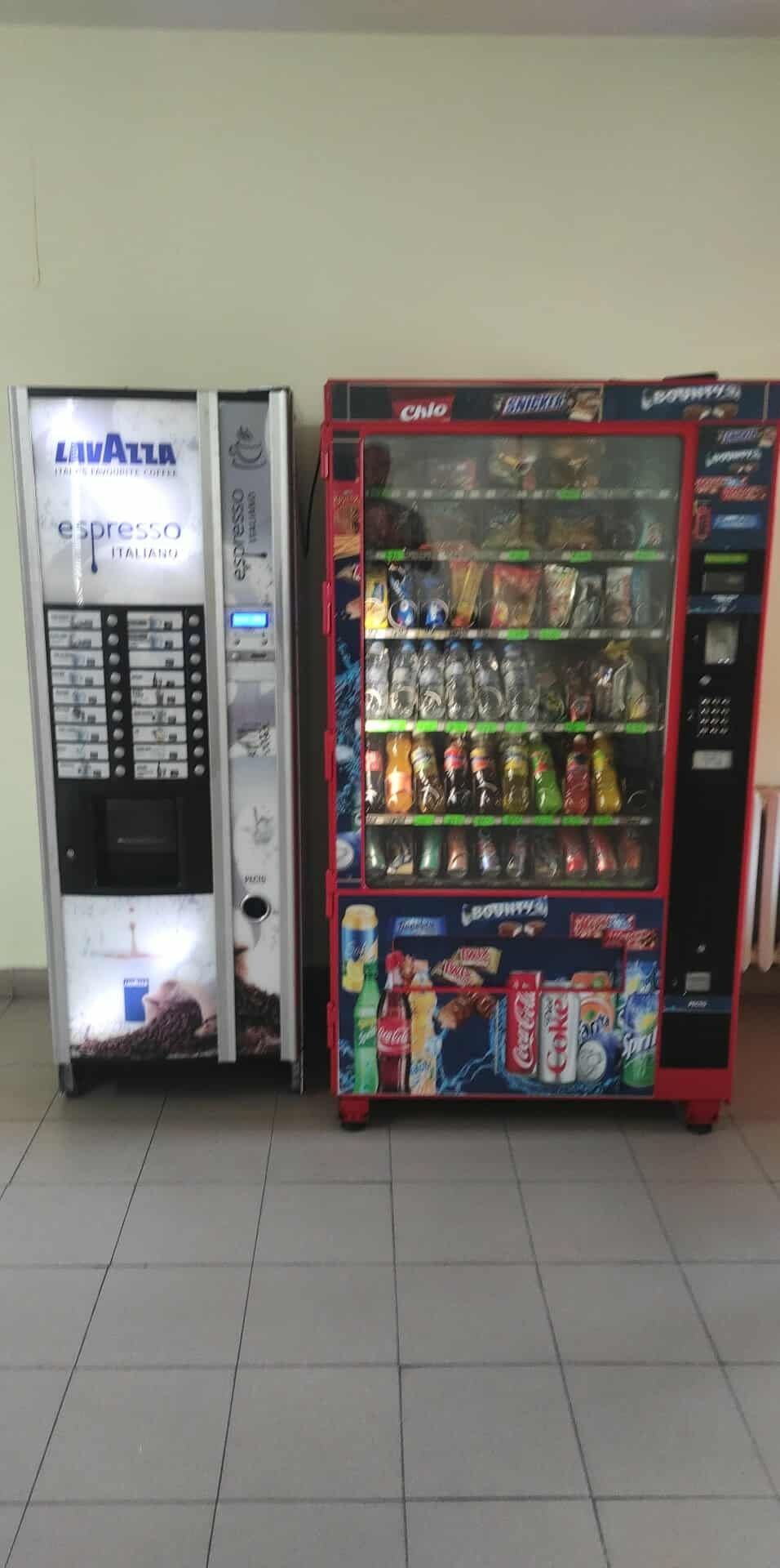 Продават се вендинг автомати
