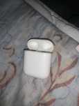 продам airpods 2 только кейс