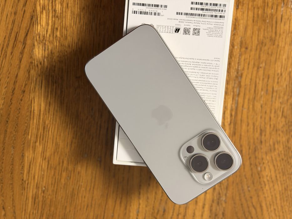 Iphone 15 pro 256 gb