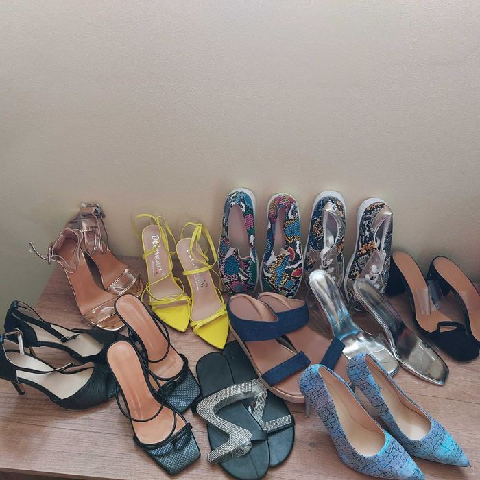 Дамски сандали и обувки