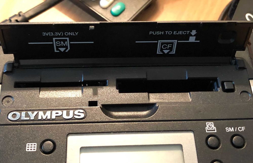 Imprimanta foto digitala portabila termica OLYMPUS CAMEDIA P-200