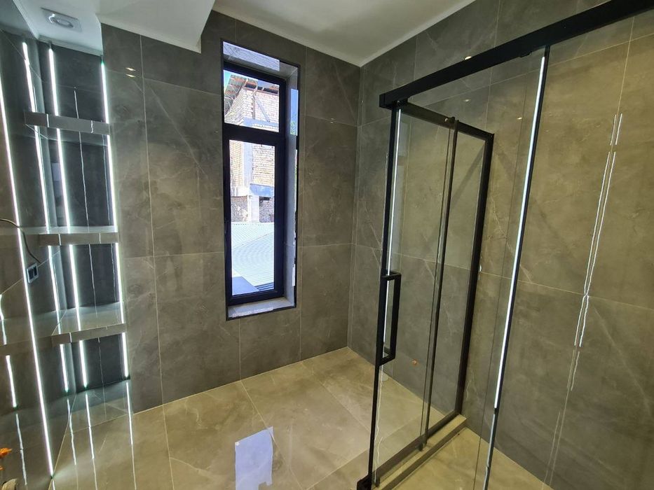 Продается 5ти комнатный дом,ул. Циолковского,М.Улугбекский р-н,360м2