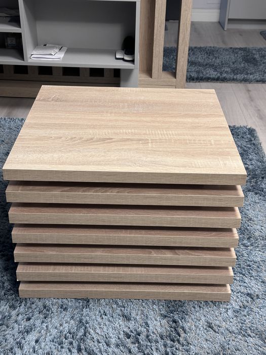 Masuta de cafea din pal lacuit