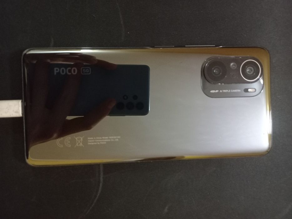 Смартфон Poco f3