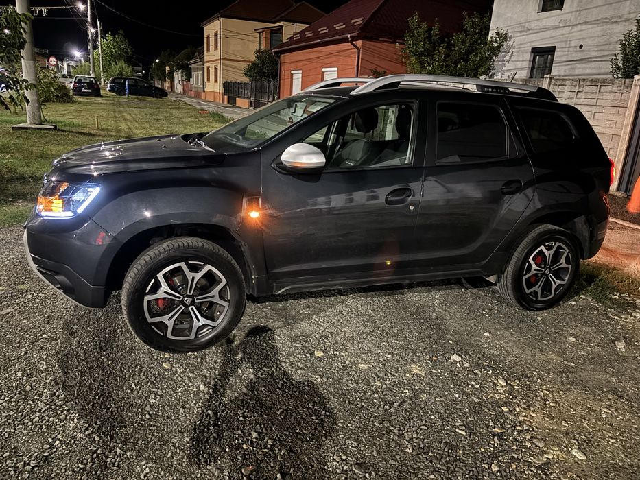 Vând Dacia Duster
