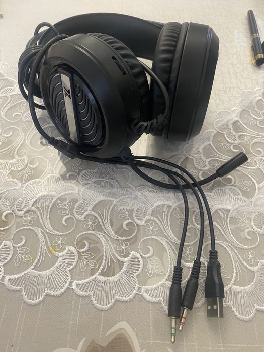 Наушники с микрофоном в отличном состоянии