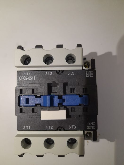 Контактор новый.