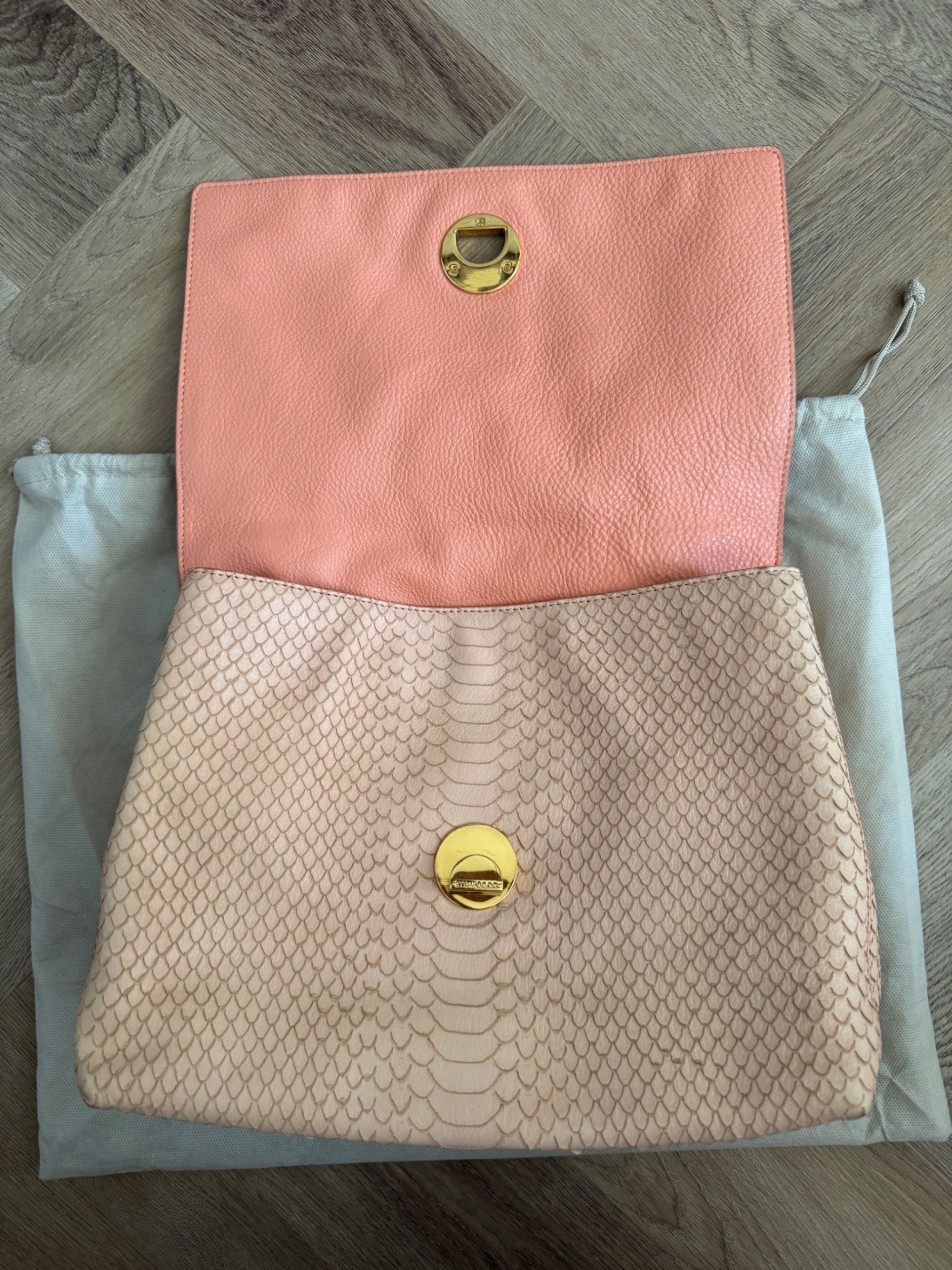 Оригинални чанти Furla, Coccinelle, Versace, Guess