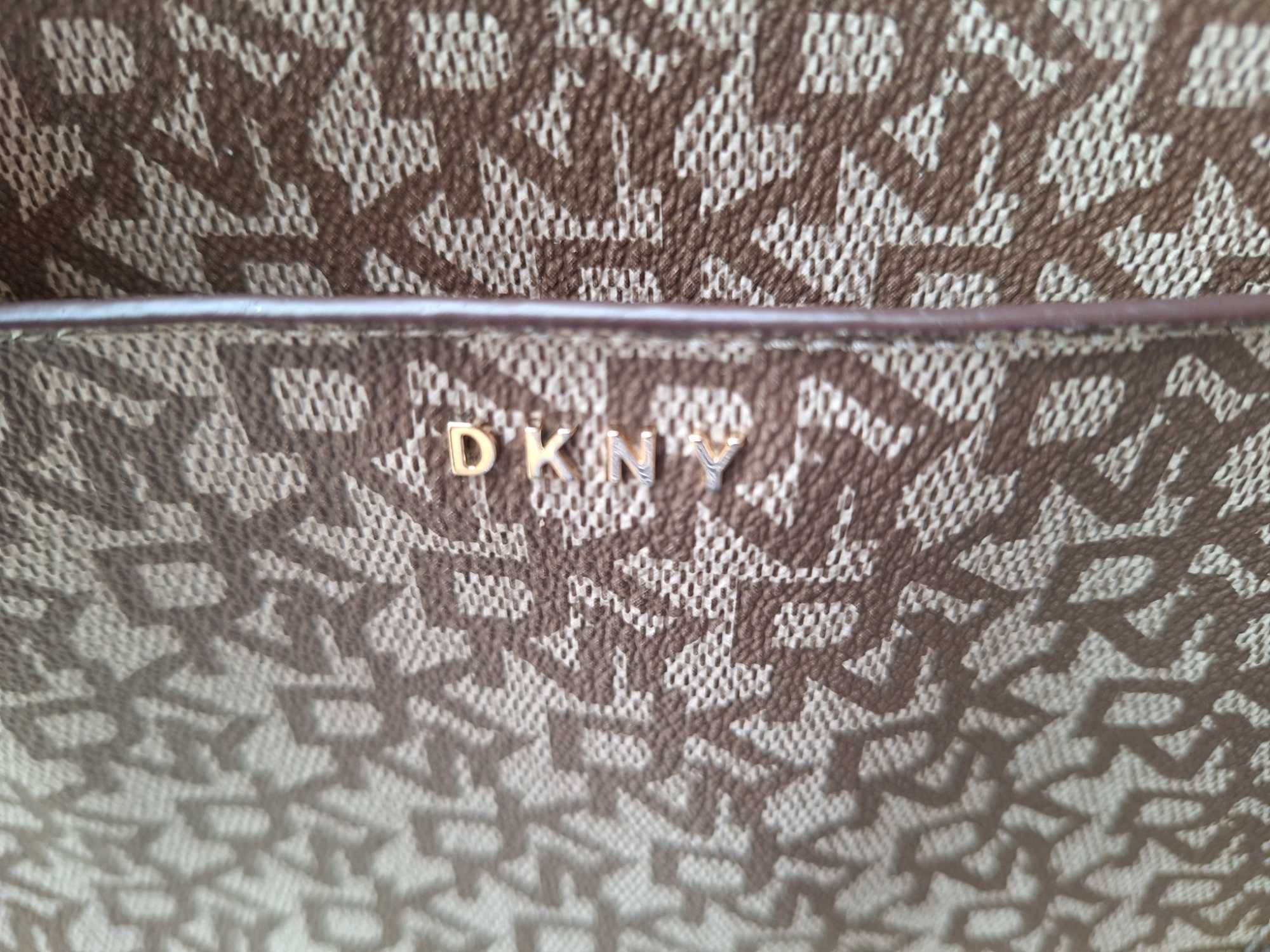 DKNY чанта оригинална