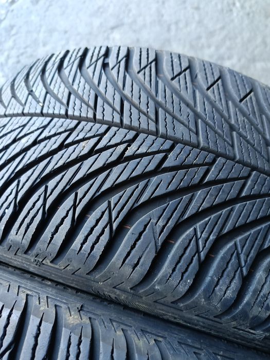 Всесезонни гуми -2023г.-17цола-215/40-1бр -85лв."FULDA"