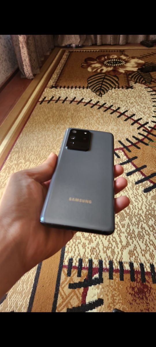 Samsung Galaxy s20 ultra 5 G 
Model: Samsung Galaxy S20 Ultra 5