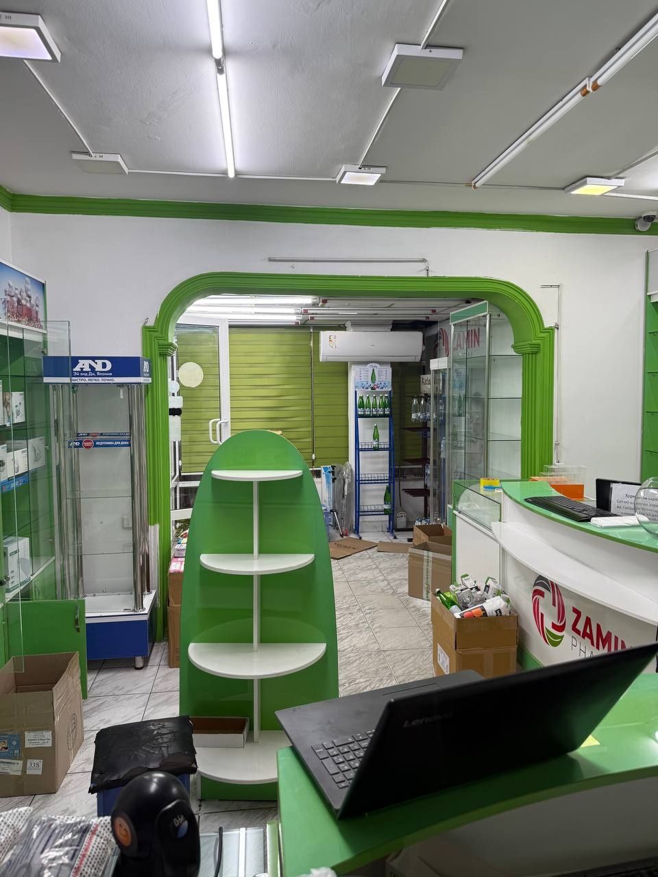 Помещение 70кв Паркентский рынок, первая линия