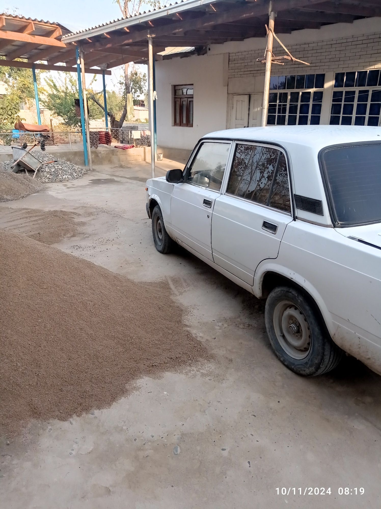 Gaz 2107 sotiladi