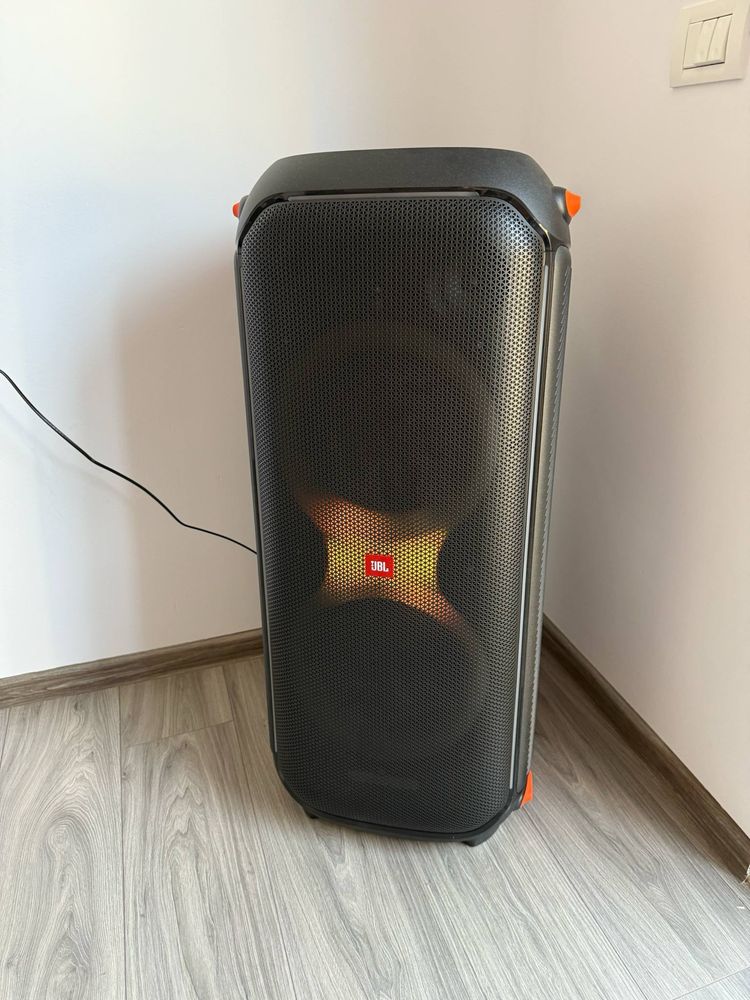 Boxa Jbl 710 - se vinde noua (cu cutie)
