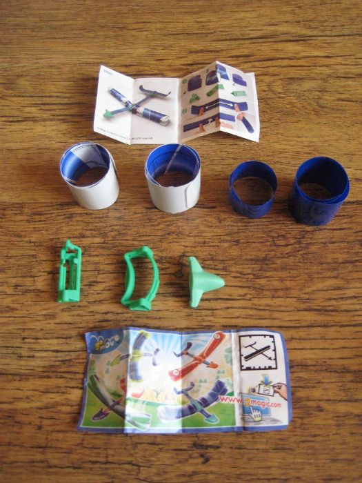 Играчки от шоколадови яйца Киндер Kinder