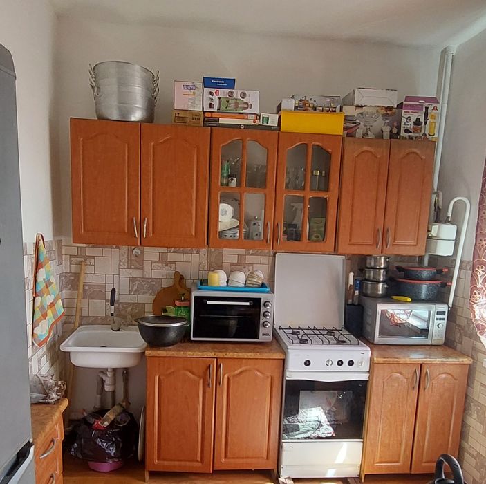 Срочно продам кухонный