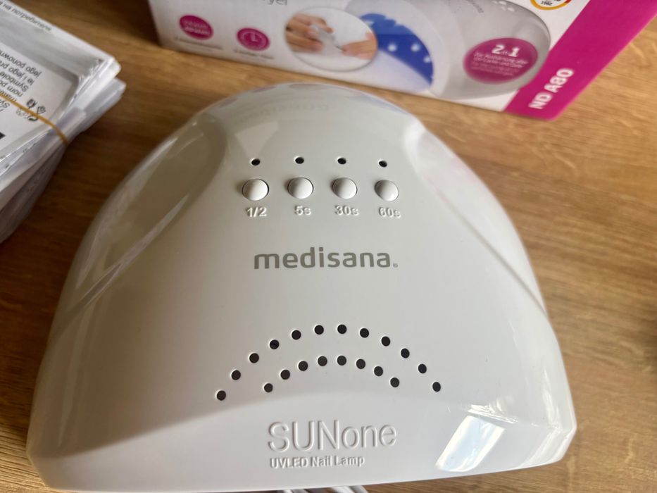 Професионална лампа за Нокти, Гел Лак, Маникюр UV/LED