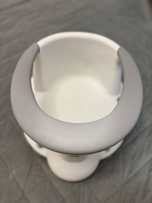 Reductor cada pentru bebelusi