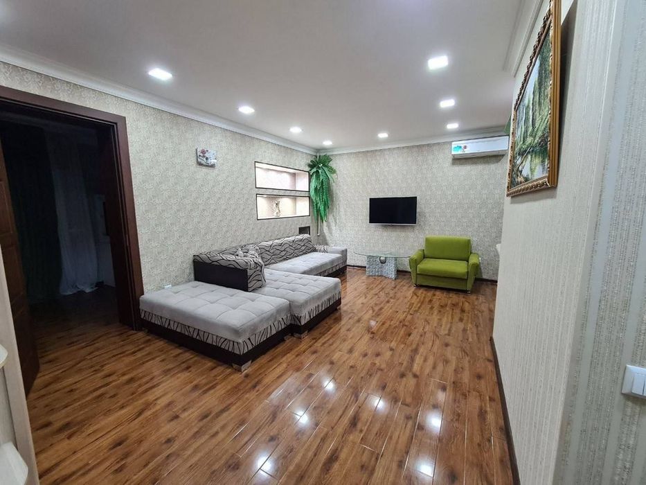 Срочно Продаётся Ц1 1в2/1/4 с мебелью техникой ремонт евро !