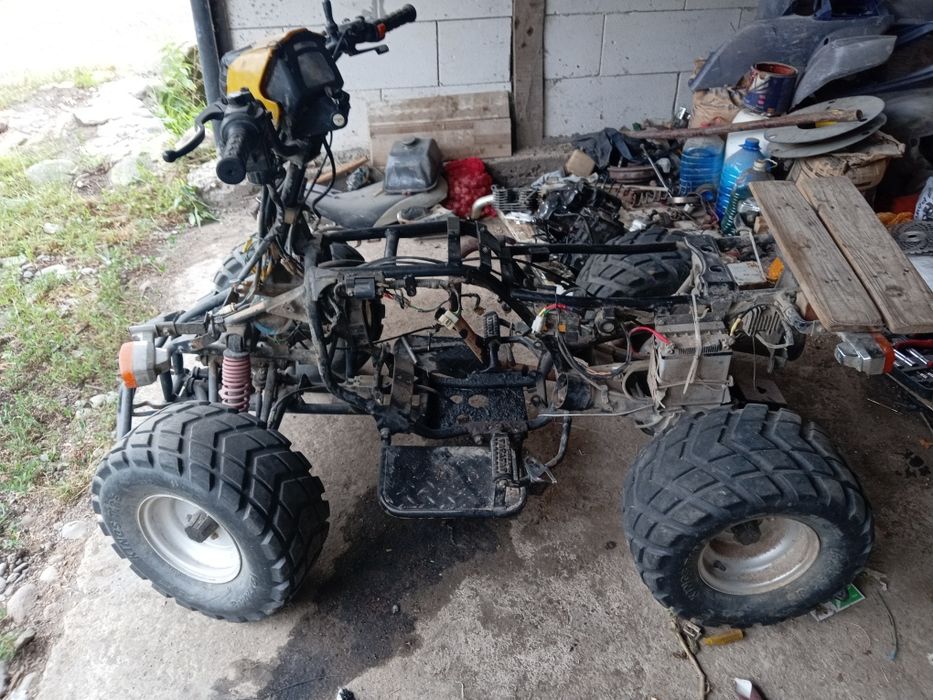 Vând atv bashan de 200cc pe cardan