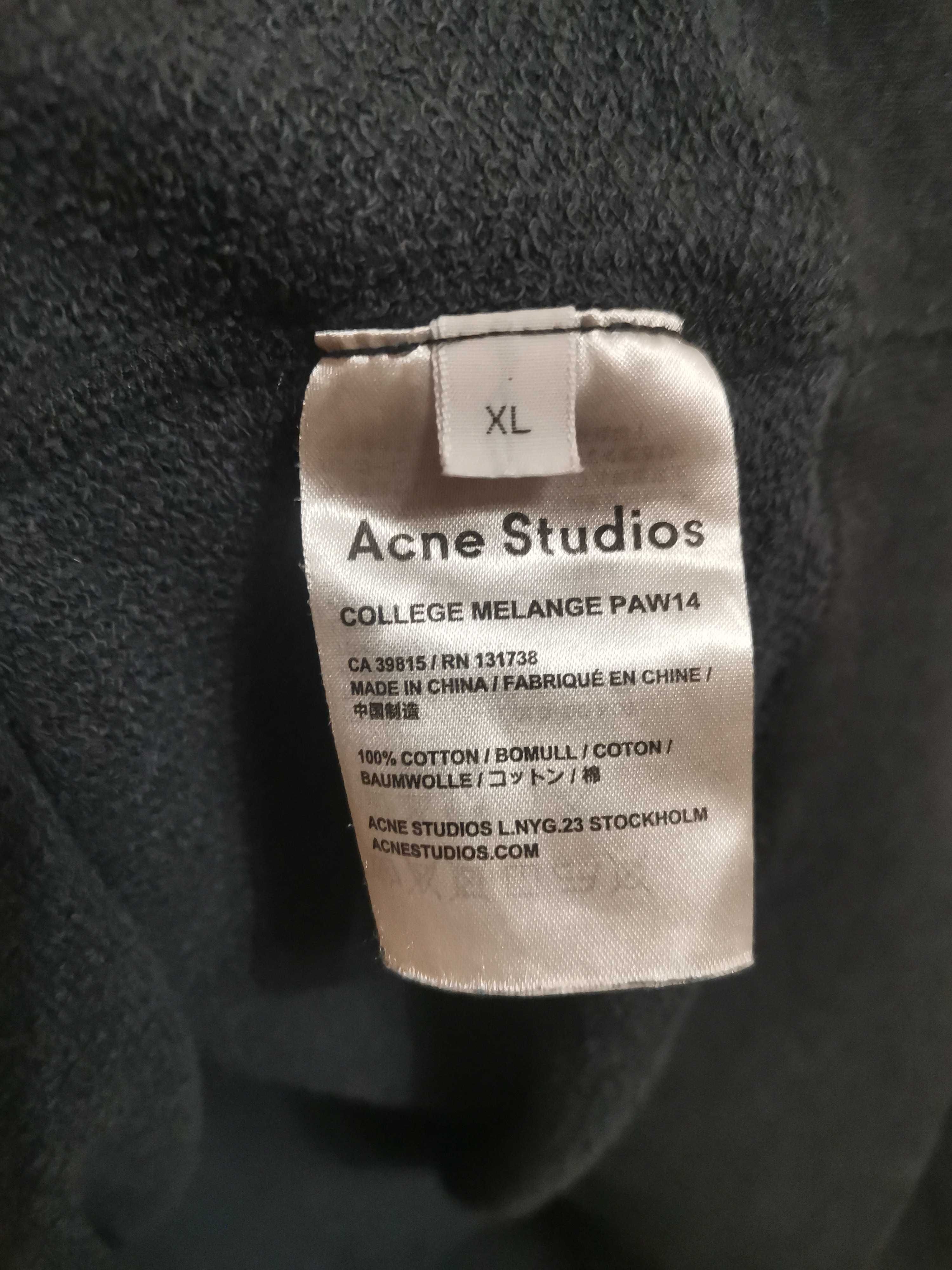 Acne Studios
College Melange PAW14 Sweatshirt.