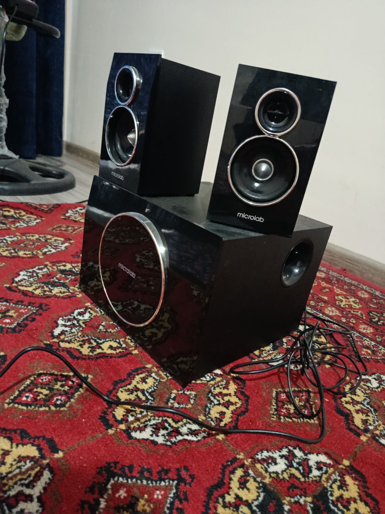 Salom hammaga yangi puli kerak sotaman