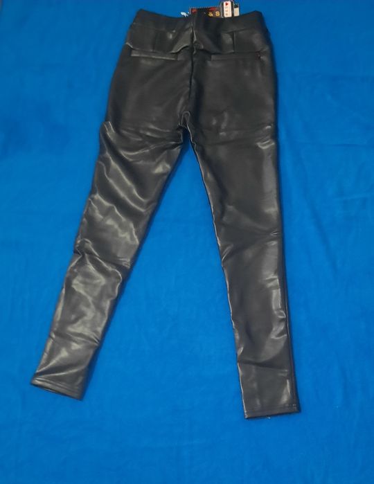 Pantaloni ,piele ecologica