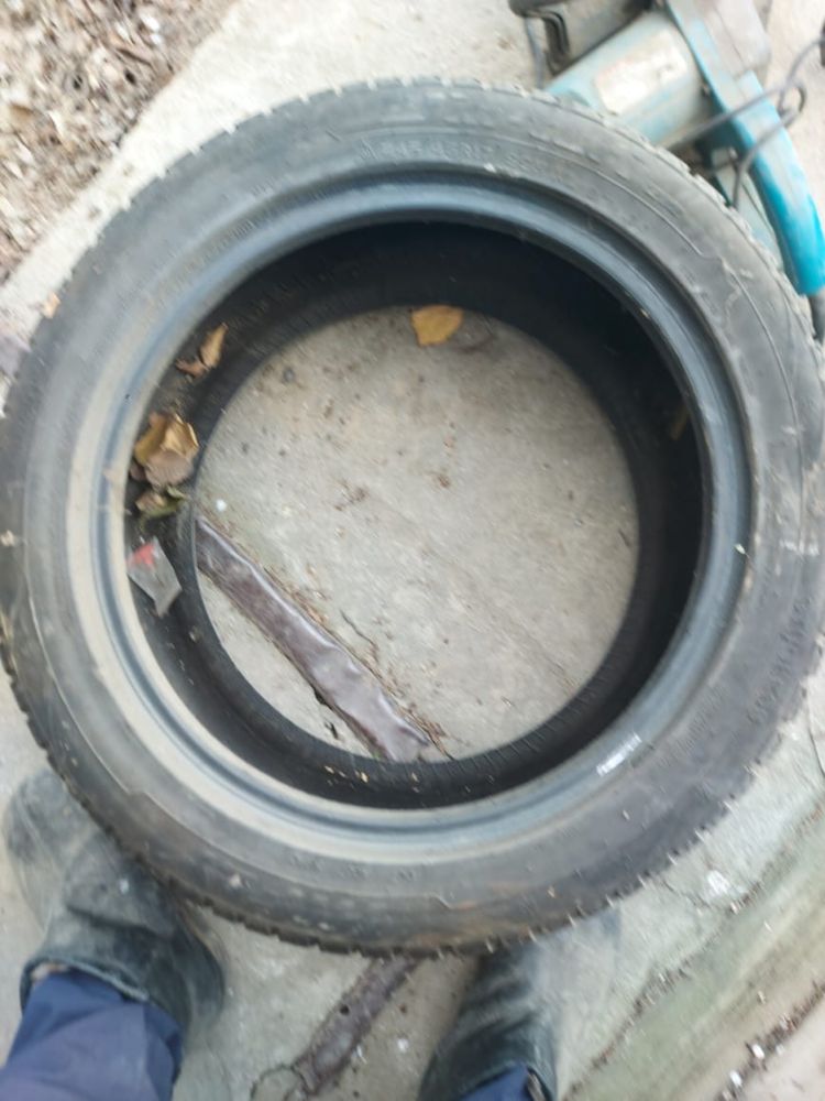 Шины 245/45R17