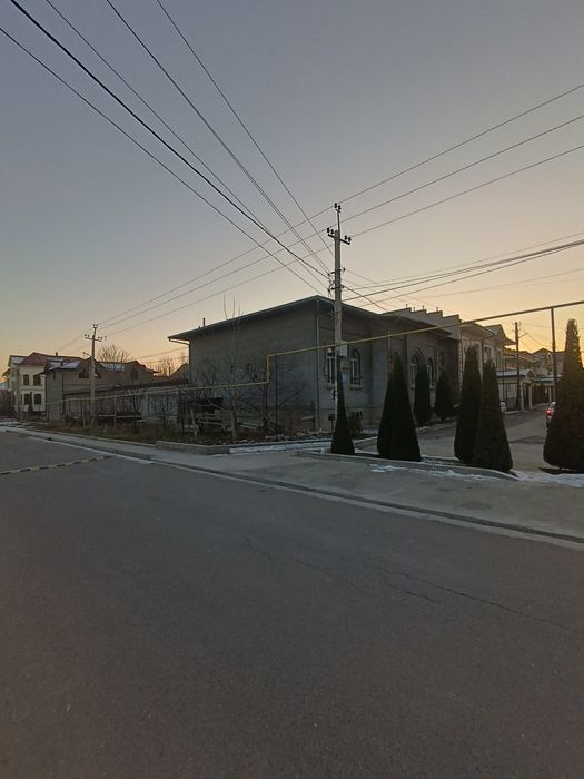 Уй сотилади Исломобод махалла угловойда жойлашган 6-сотих 6-х