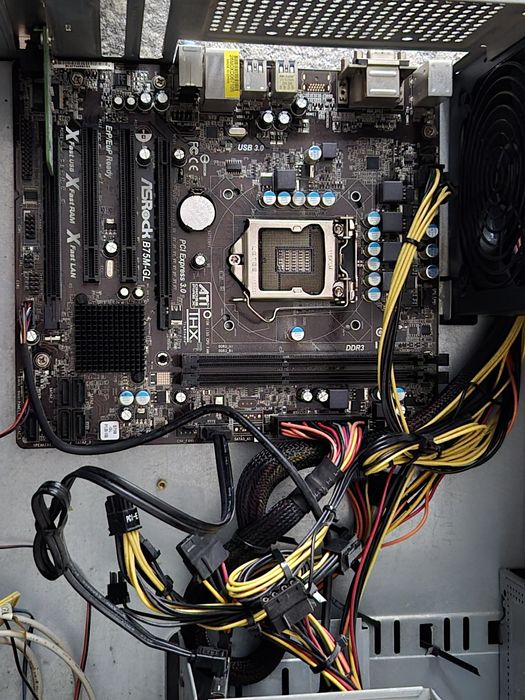 Продам мат. плату ASRock B75-Gl