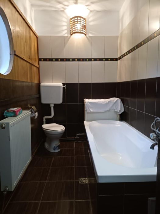 Inchiriez casa Ideal firma