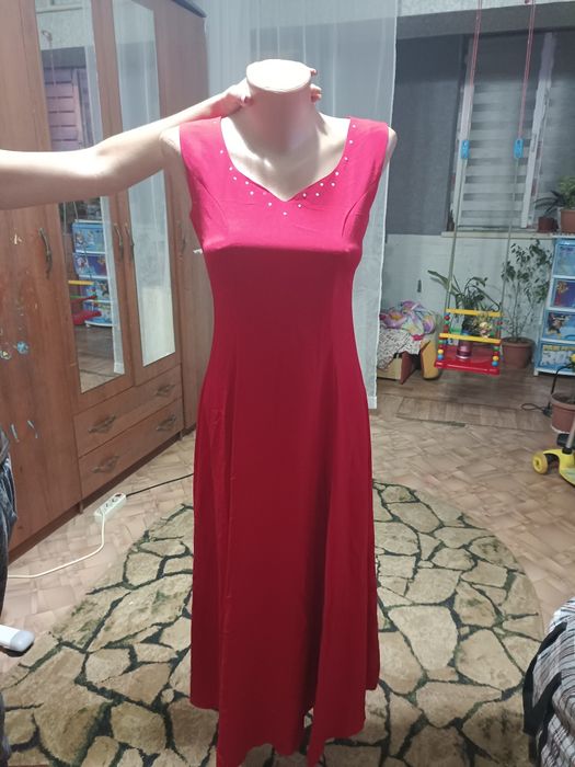 Продаю платье в отличном состоянии