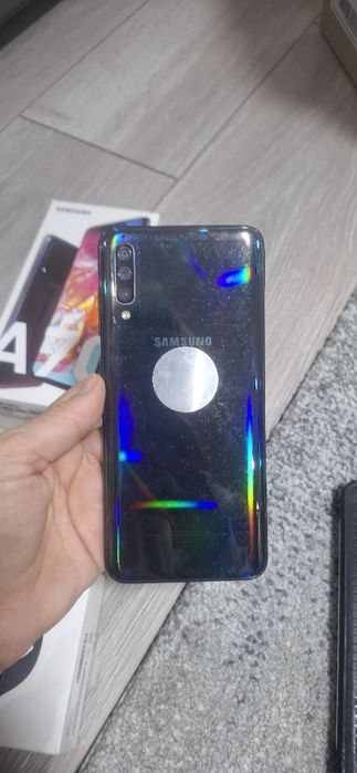 Vând telefon samsung A70