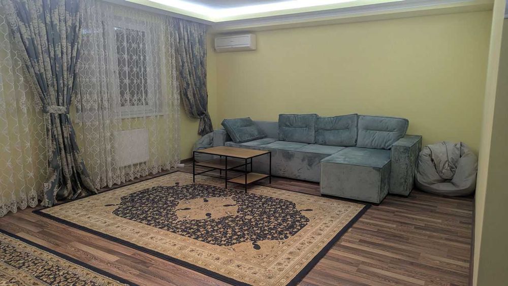 Тристаен имот в Дружба 1