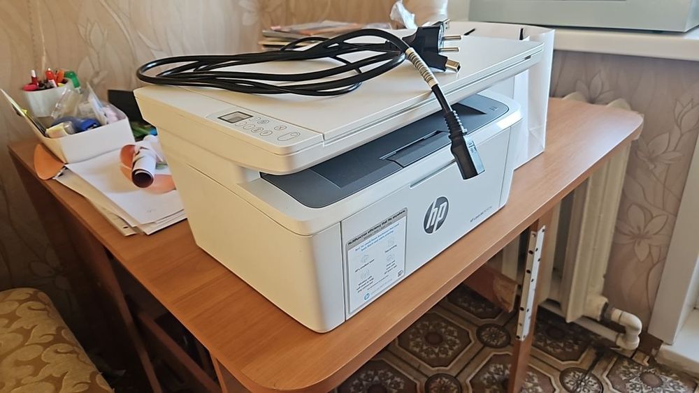 Принтер черно-белый HP