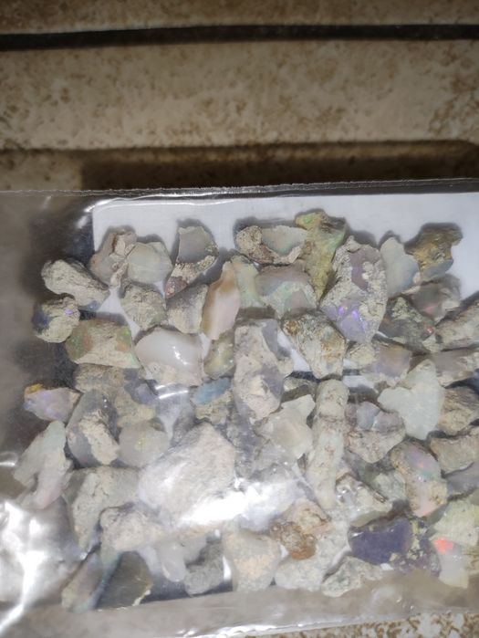 Opal etiopian brut 100 ct