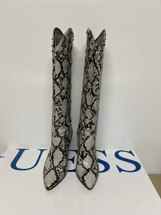 Cizme lungi Guess, marimea 36, imitatie piele de sarpe