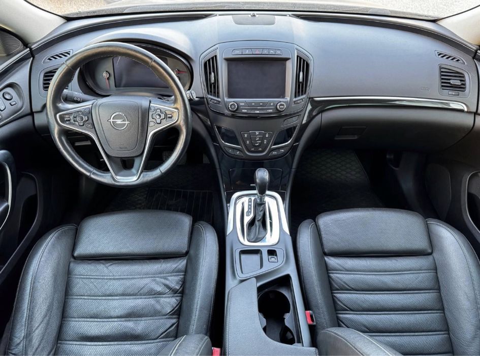 Vand opel insignia 1.6 cdti revizie efectuata si distributie schimbata