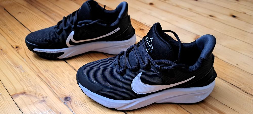 Маратонки Nike Star