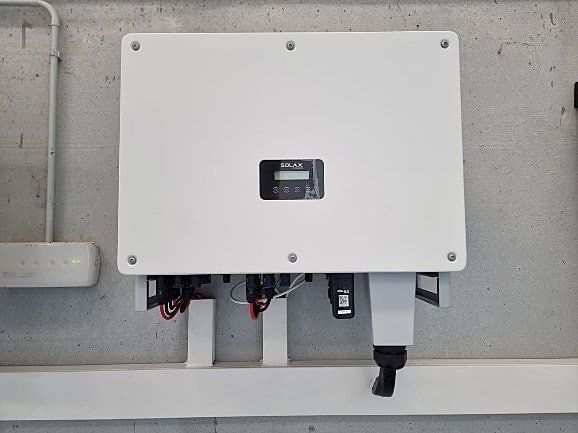 SolaX 30, 80, 120 для солнечного преобразования  КПД 98,8%