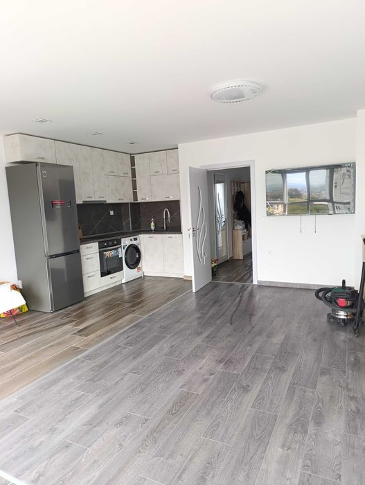 Давам под наем .